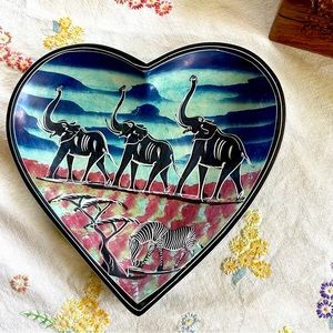 African Soapstone Painted and Etched Large Elephant Zebra Scene Heart Bowl. 10"